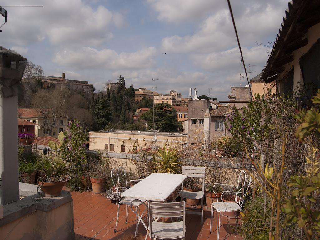 Over The Tiber Loft Рим Экстерьер фото